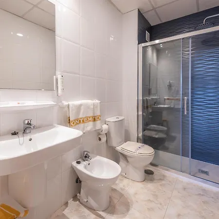 Montemar *** Superior ホテル オ・グローベ