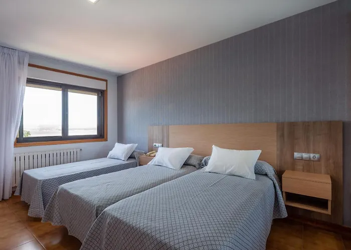 Montemar *** Superior Отель Эль-Грове